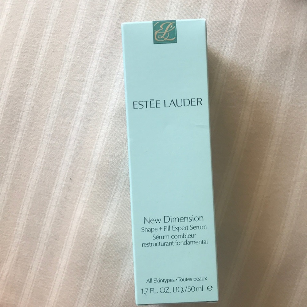 Estée Lauder face serum